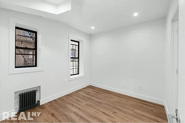 Rented by REAL New York | media 16