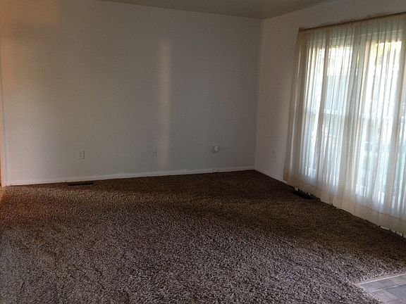 4th image of 1149 S Rosewood Dr