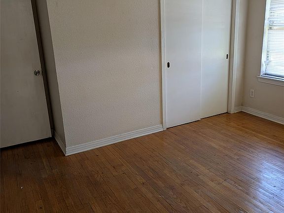 5th image of 146 W Brenda St