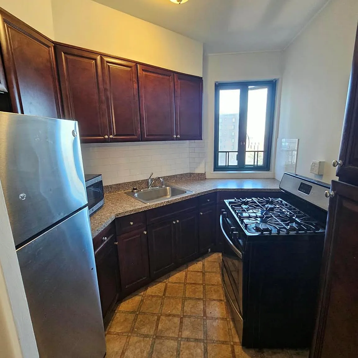 1 bed, 1.0 bath, 581 sqft, $2,800 — Photo 4