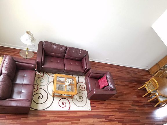 4th image of 84 Woodstone Dr