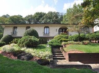 1143 Ridge Dr, Mountainside, NJ 07092