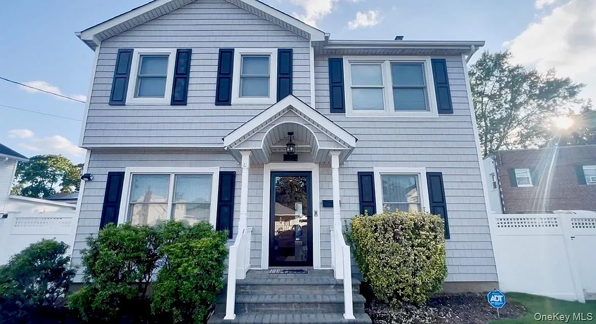 5 bed, 2.0 bath, 2644 sqft, $5,400 — Photo 1