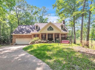 690 S Lake Dr, Columbus, MS 39705