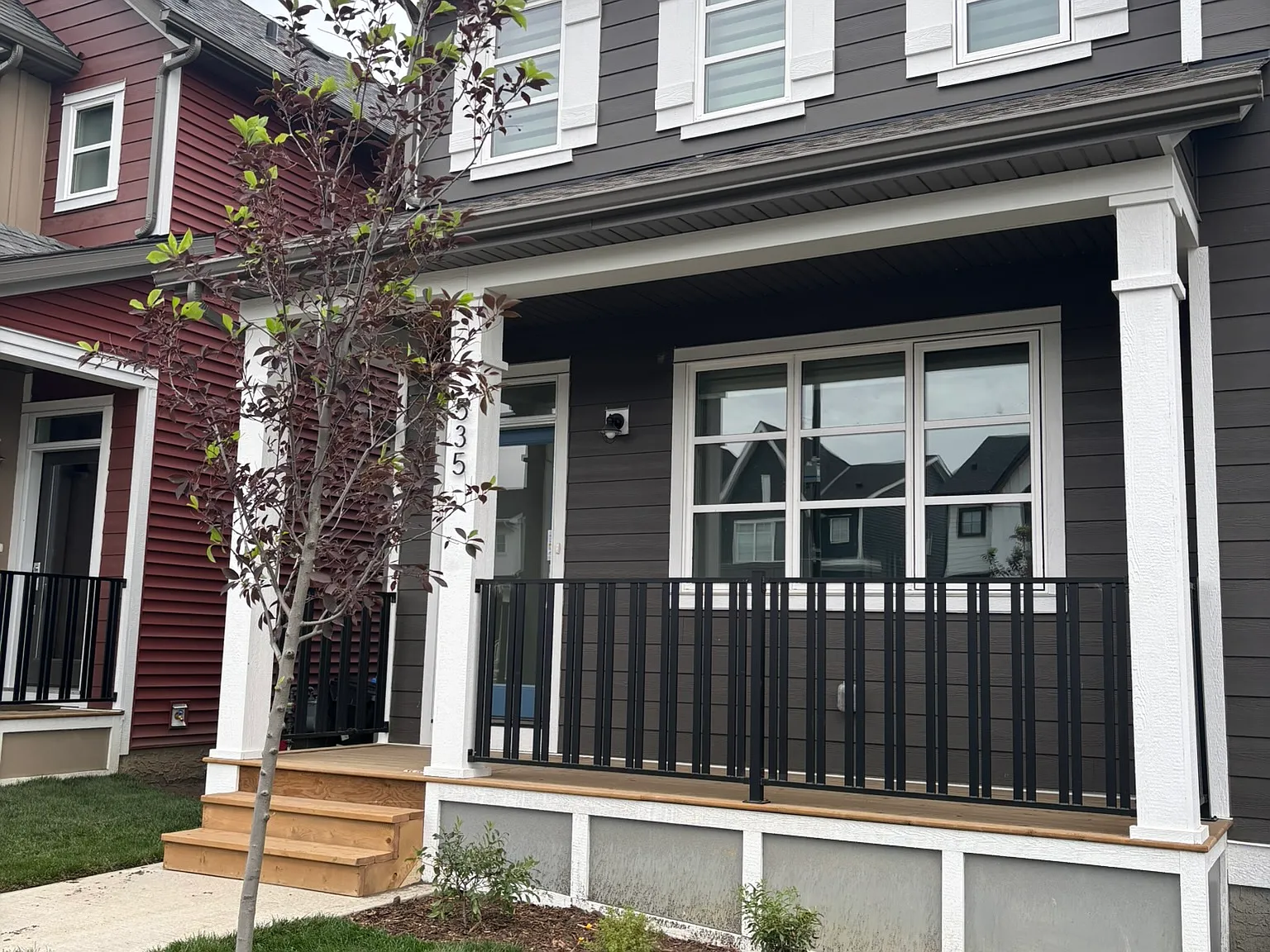 Almost Brand New Semi-Detached In Rangeview! Upper Unit — Photo 2
