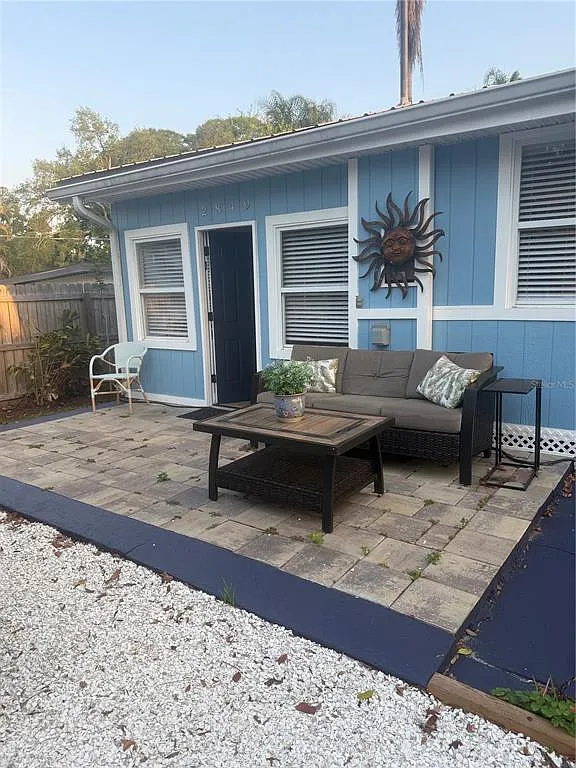 2 bed, 1.0 bath, 1008 sqft, $3,500 — Photo 2