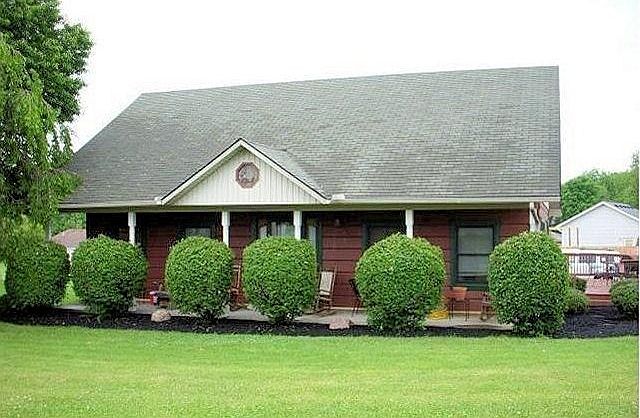 1st image of 107 Glenavy Dr