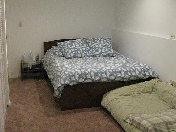 4th image of 1043 W Grace St #1213