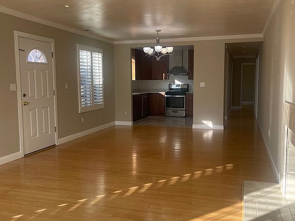 5th image of 70 Carmel Ave