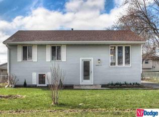 13911 P St, Omaha, NE 68137