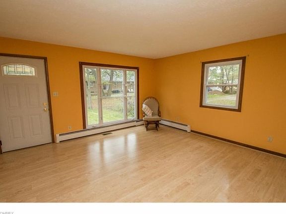 4th image of 4041 Klein Ave