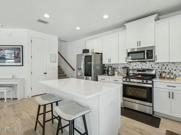 213 Daydream Ave — Photo 15