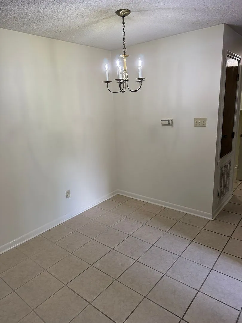 3109-B Quail Court-Alexandria, Deerfield Subdivsion — Photo 4