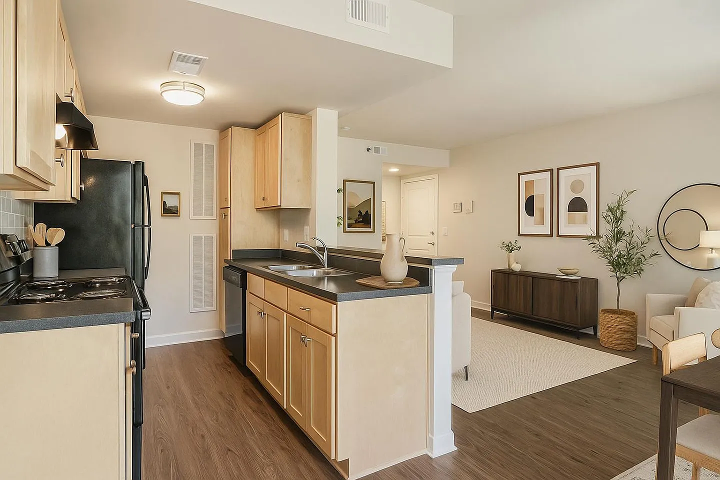 Crawford Square Apartments — Photo 4
