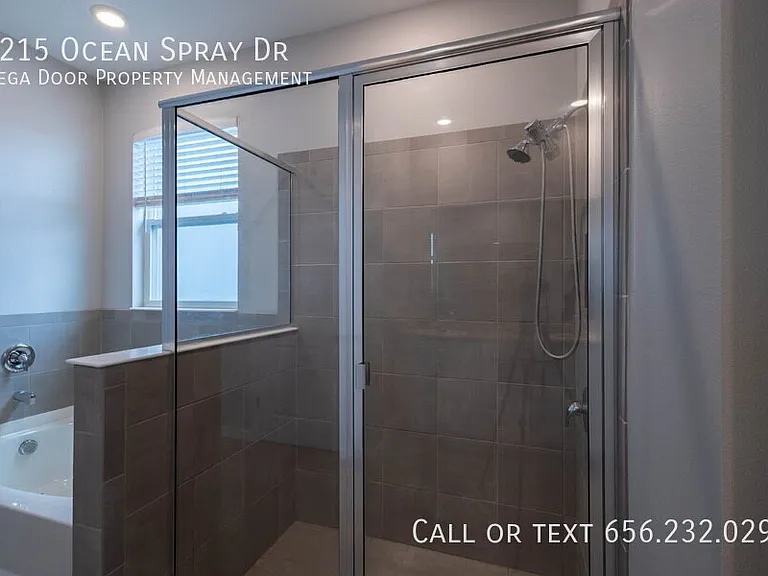 1215 Ocean Spray Dr — Photo 28