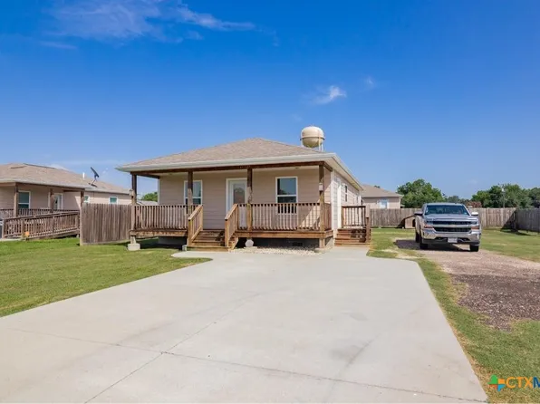 14 Esperanza Dr, Bloomington, TX 77951