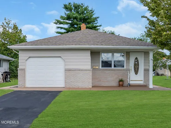 39 Montserrat Street, Toms River, NJ 08757