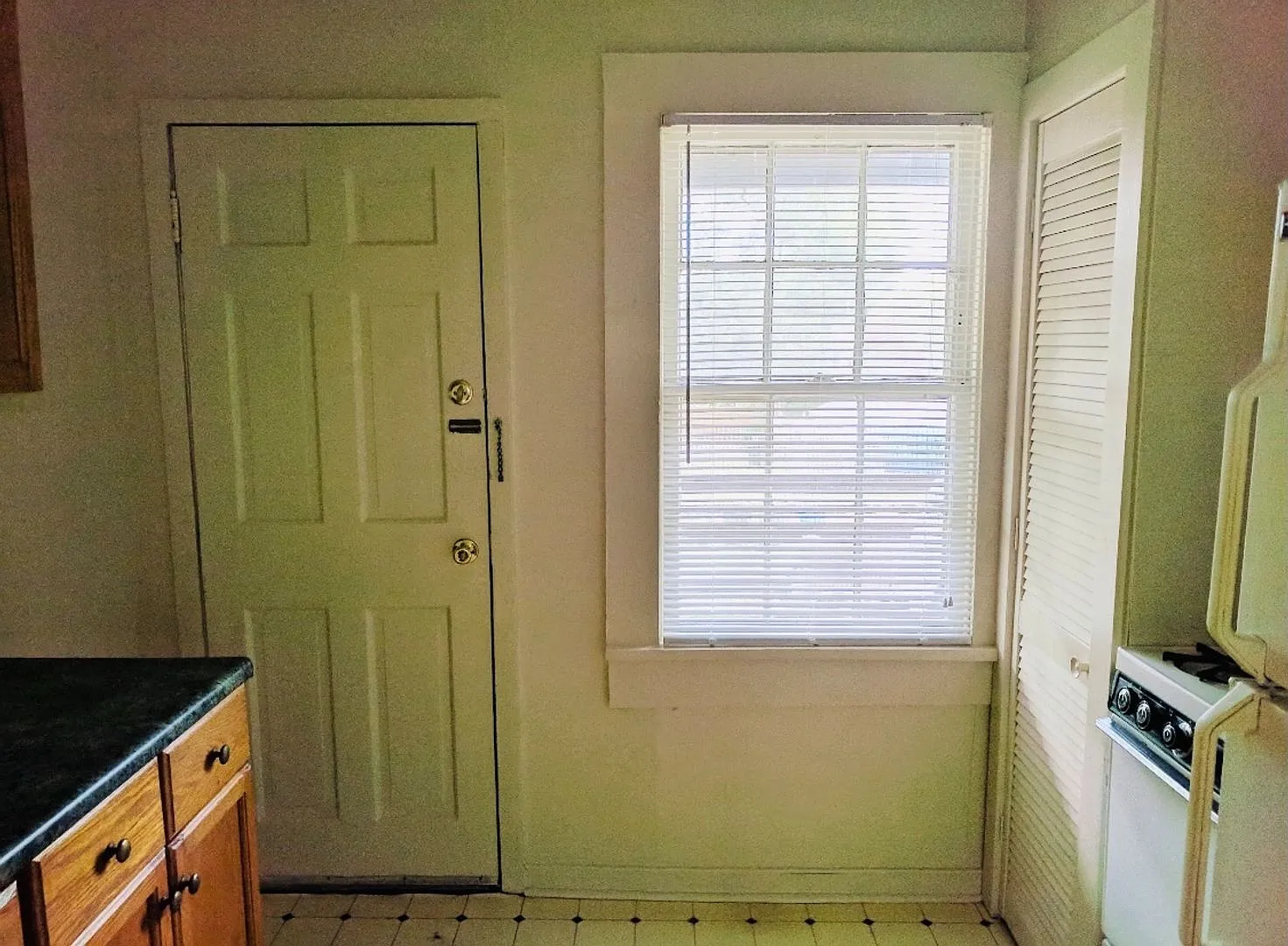 3314 Ellwood Ave.* — Photo 3