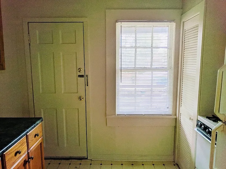 3314 Ellwood Ave.* — Photo 4