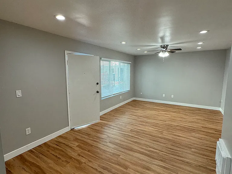 North Park Colony — Photo 6