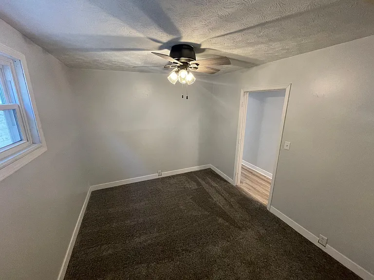 1314 Hoyt Ave — Photo 10