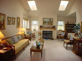 2nd image of 120 Stirling Ln Unit V2