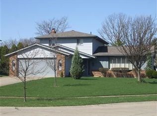 310 Parkland Oval, Brunswick, OH 44212