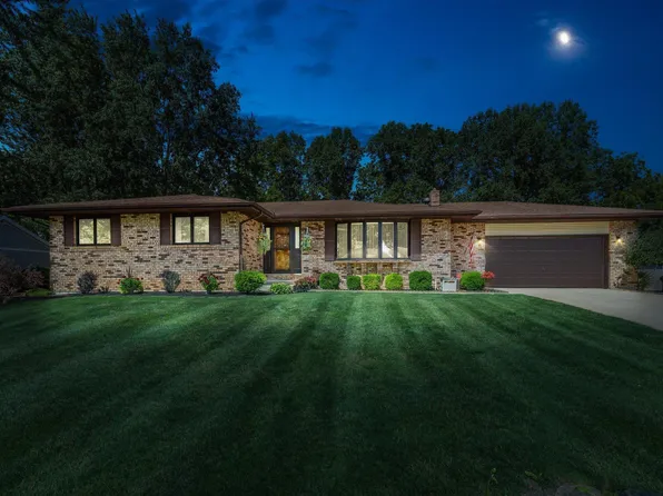 53097 Old Farm Rd, Elkhart, IN 46514