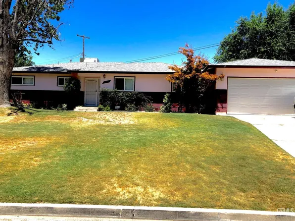 1916 Camino Primavera, Bakersfield, CA 93306