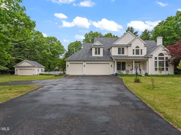 31 Briarhurst Drive, Gansevoort, NY 12831