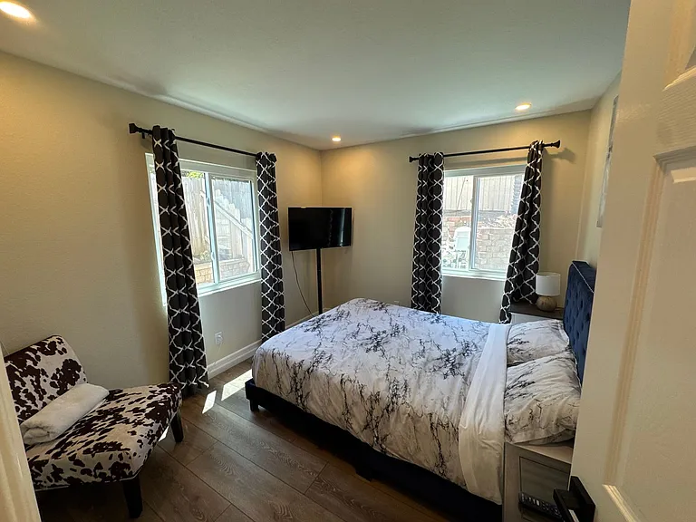 1659 Lisbon Pl — Photo 16
