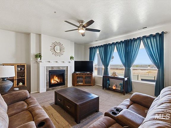 4th image of 16202 Dietz Way