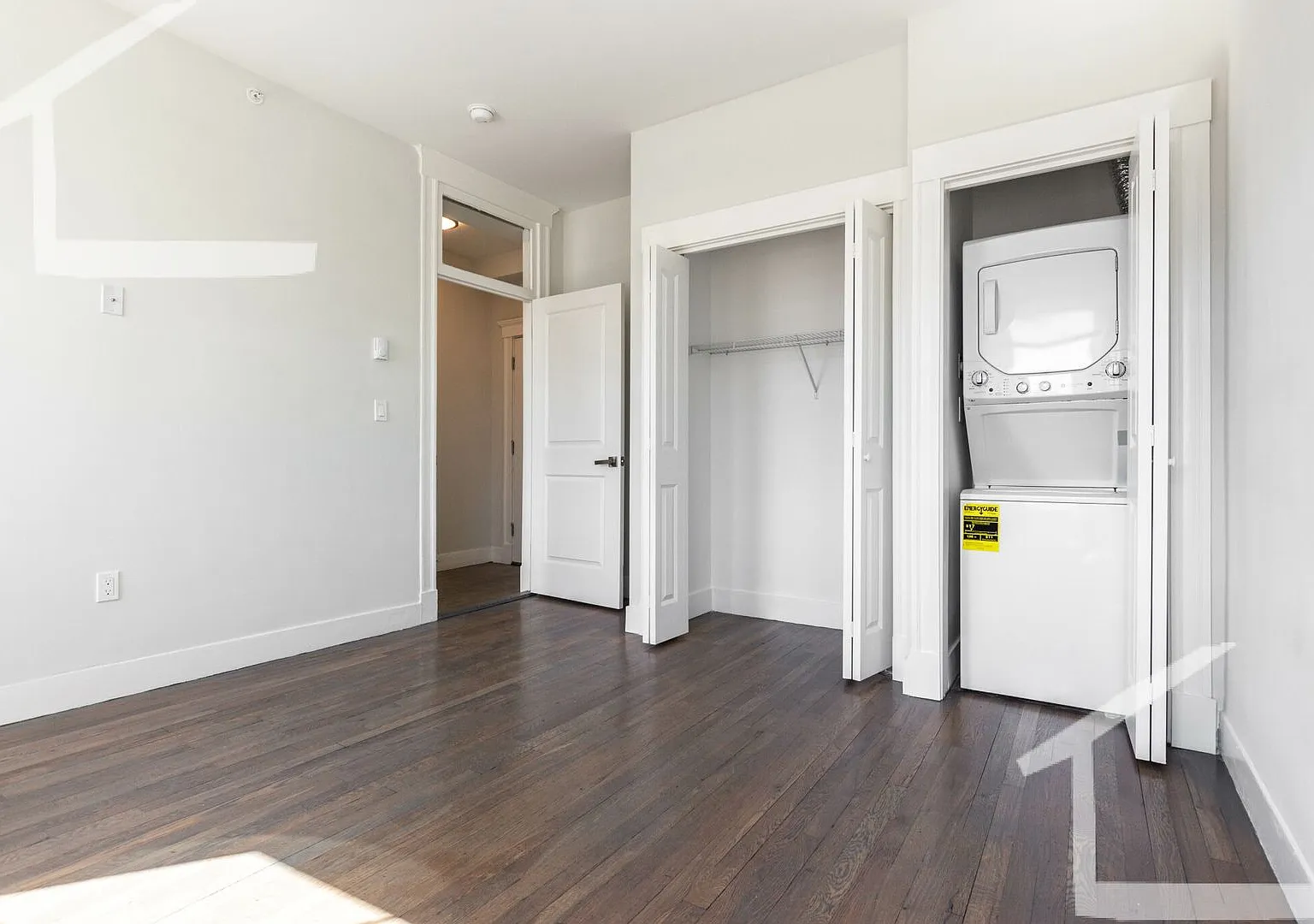Beautiful Spacious Fenway Studio Available 8/1/26 — Photo 1