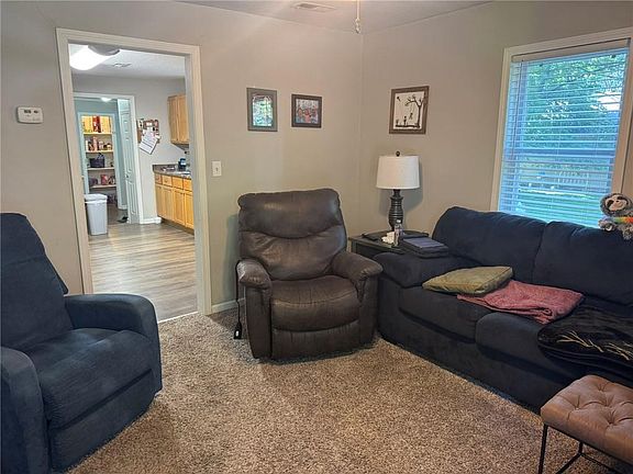 4th image of 1007 A & B Lexington S