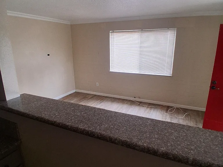Geronimo Apartments — Photo 3