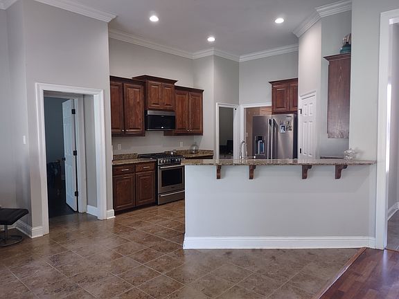 5th image of 39416 Oceanview Ave