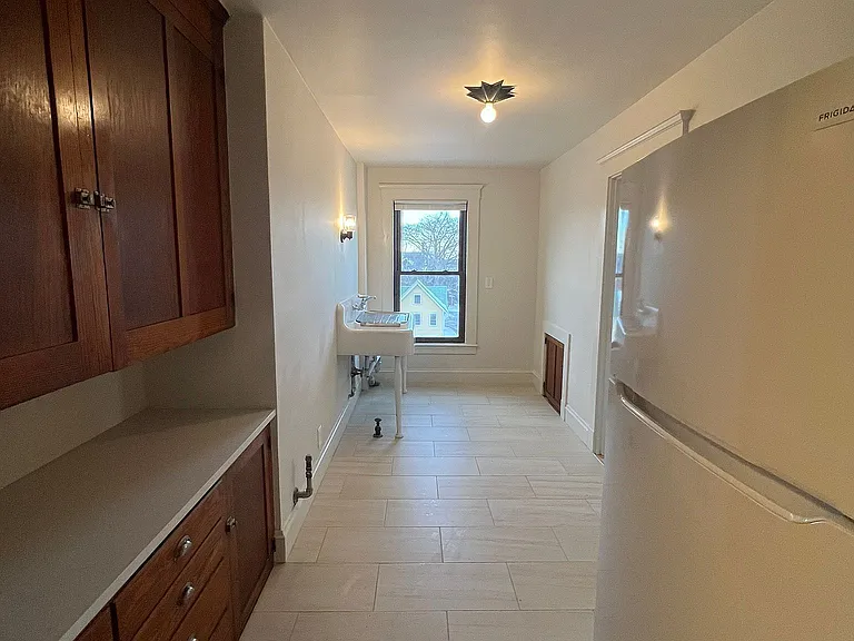 250 N Main St #24 — Photo 5