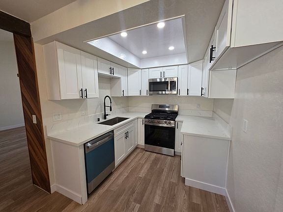 5th image of 205 Springfield Ave APT 2
