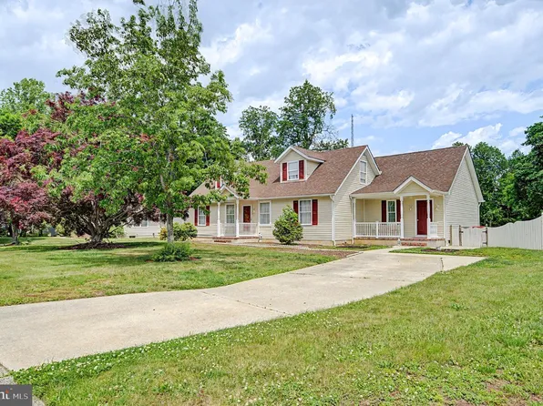 3261 Wilderness Dr, Vineland, NJ 08361