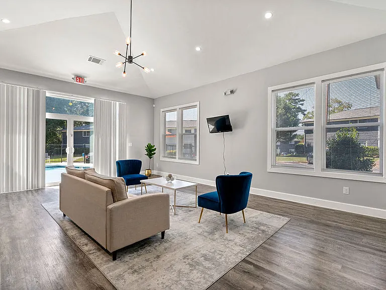 Balfour East Lake — Photo 49