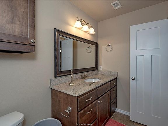 5th image of 3605 Davidson Dr