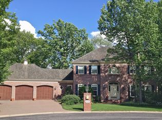 8135 Kentucky Cir, Bloomington, MN 55438