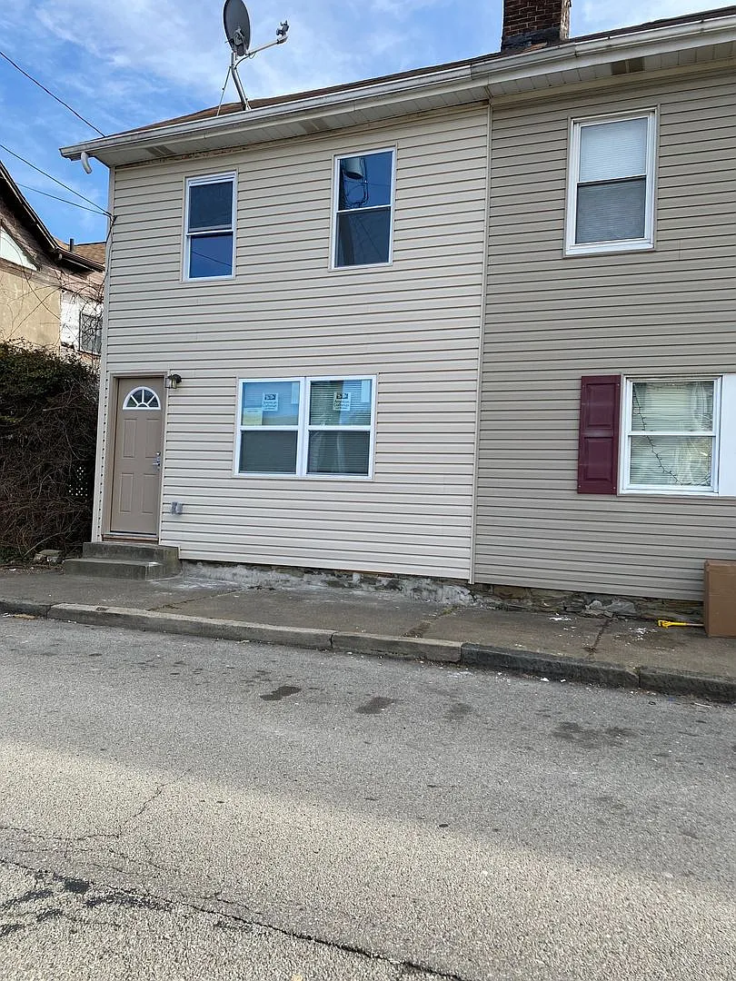 Town house — Photo 2