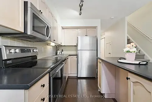 77 Lombard St #304 Photo 1