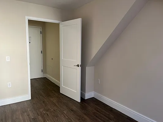 Rented by Stonehenge NYC LLC | media 6