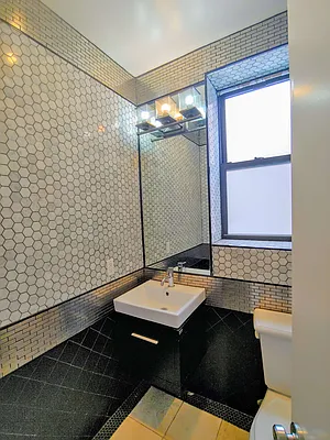 Rented by EXR | media 24