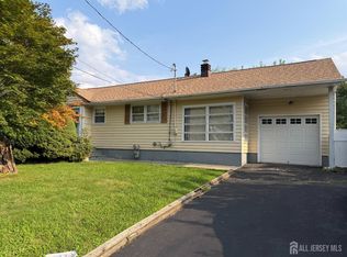 943 New Dover Rd, Edison, NJ 08820