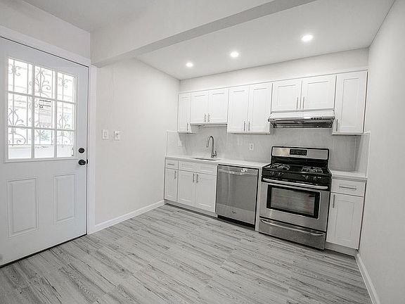 3rd image of 5052 Francis Lewis Blvd
