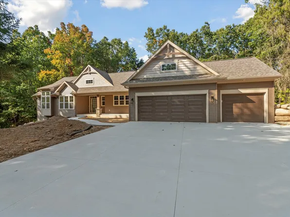 6533 Hidden Lake Cir, Richland, MI 49083