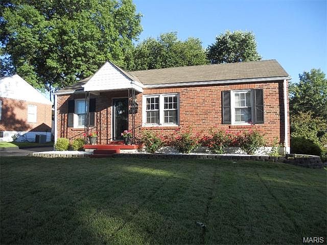 1st image of 14 N Duchesne Dr